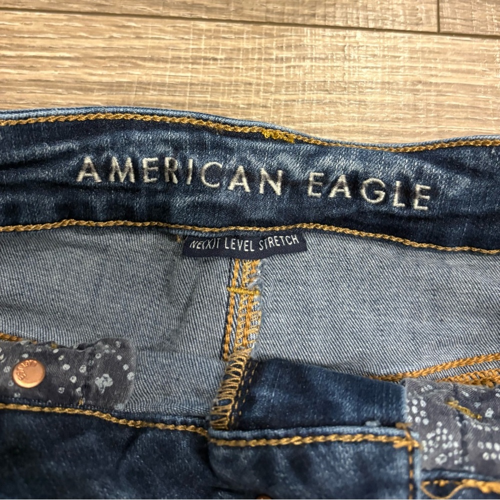 American Eagle Outfitters Blue Distressed Jean Shorts - Picture 3 of 5